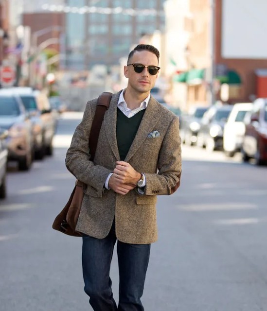 Men’s Cardigan: A Stylish and Versatile Wardrobe Staple